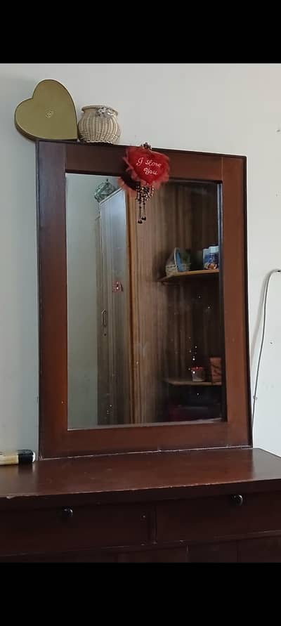 dressing table
