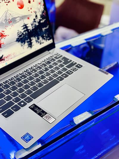 LENOVO Idepad Flex 8th Generation