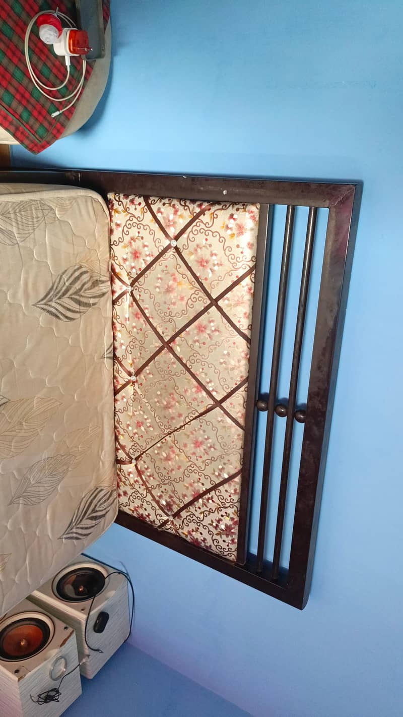 bed single 2