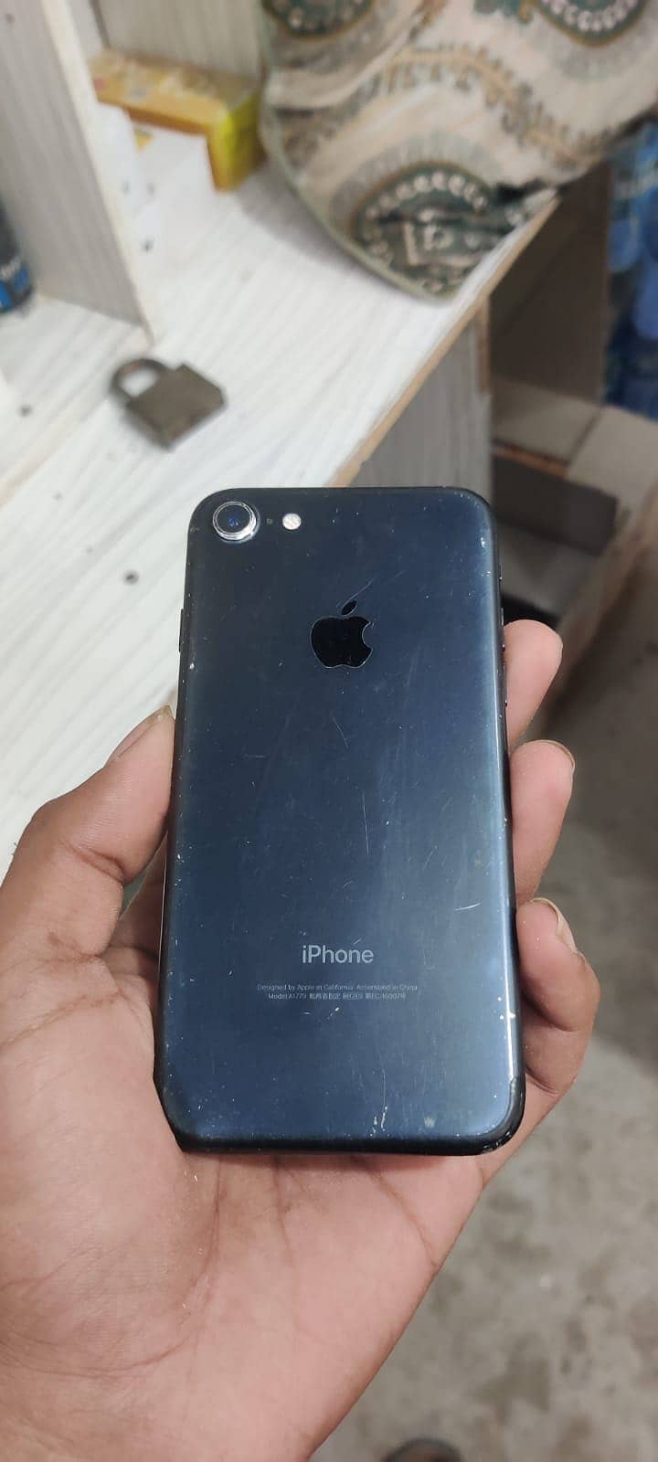 Apple iPhone 7 2