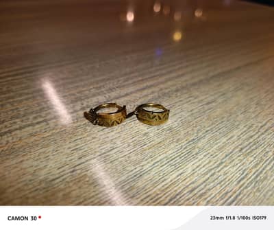 1.75 garms Gold Earrings