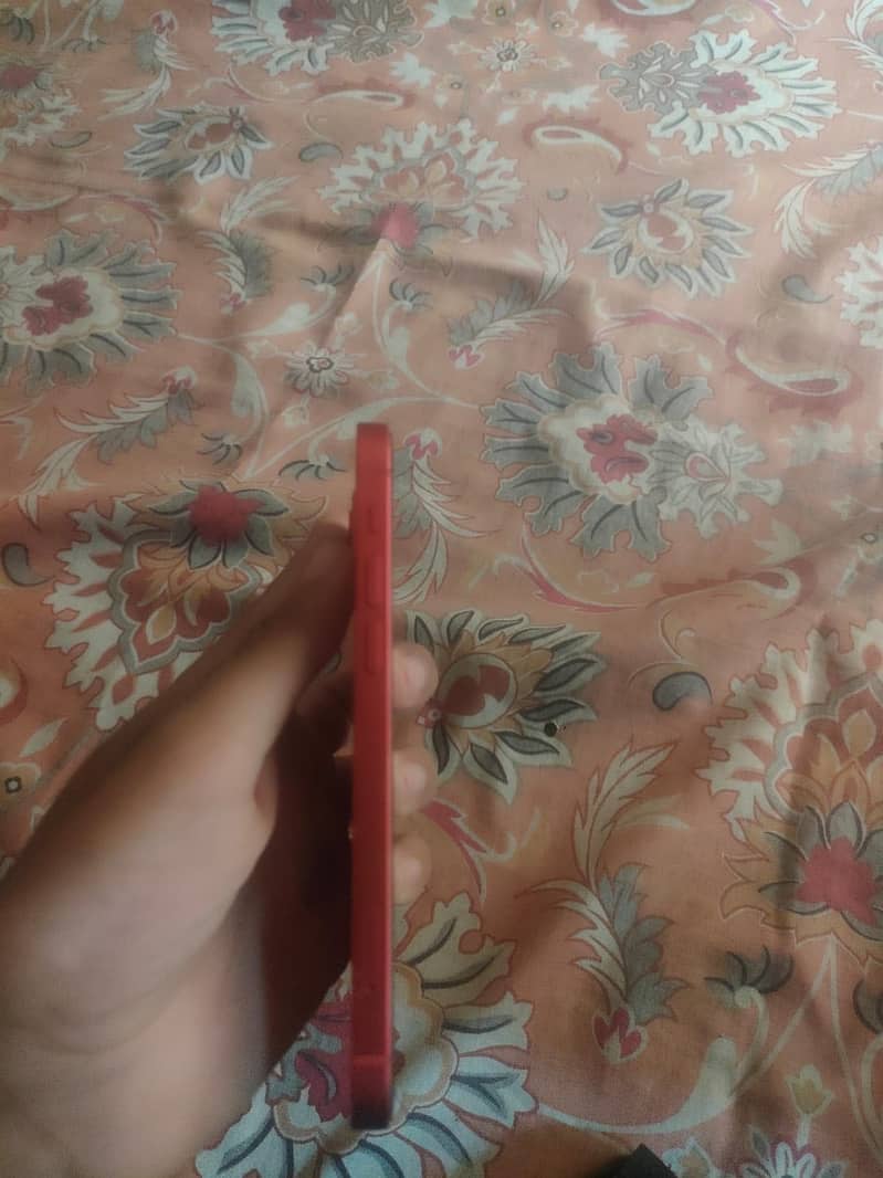 Apple iPhone 12 4