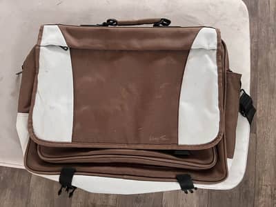 Hang Tan Laptop Bag