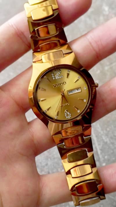 RHDD Golden Quartz Watch (Like New – Used 2 Weeks Only)