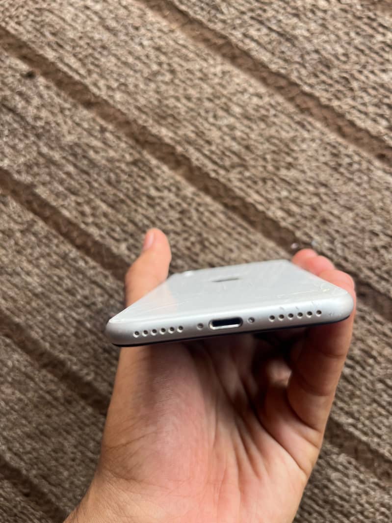 Apple iPhone SE 2 2