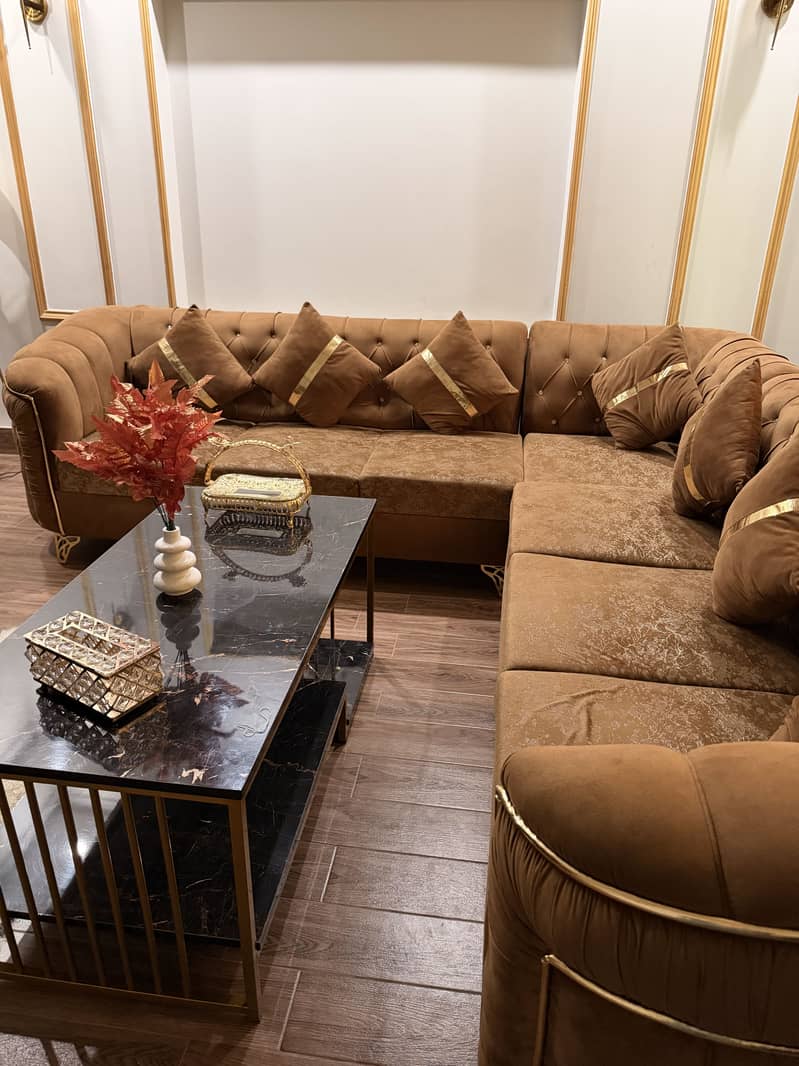 10/10 condition L shape sofa 2
