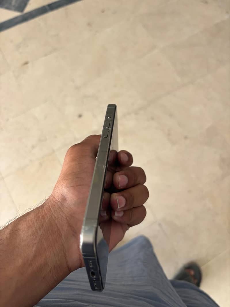 iPhone 15 pro max 1