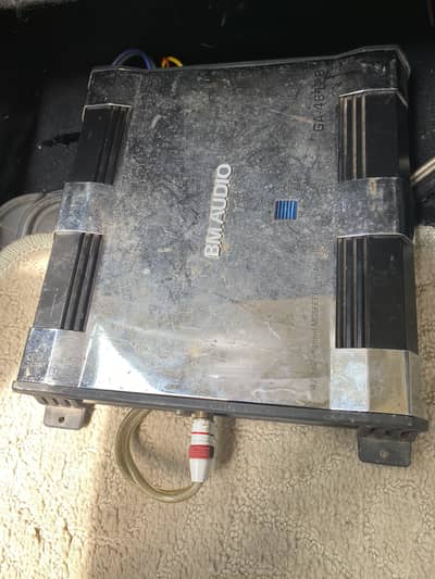 BM AUDIO 4 channel amplifier. Usa brand