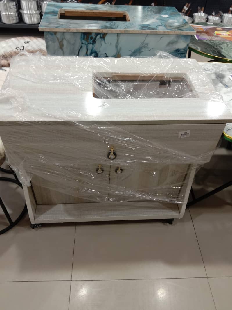 Salie Machine Table 0