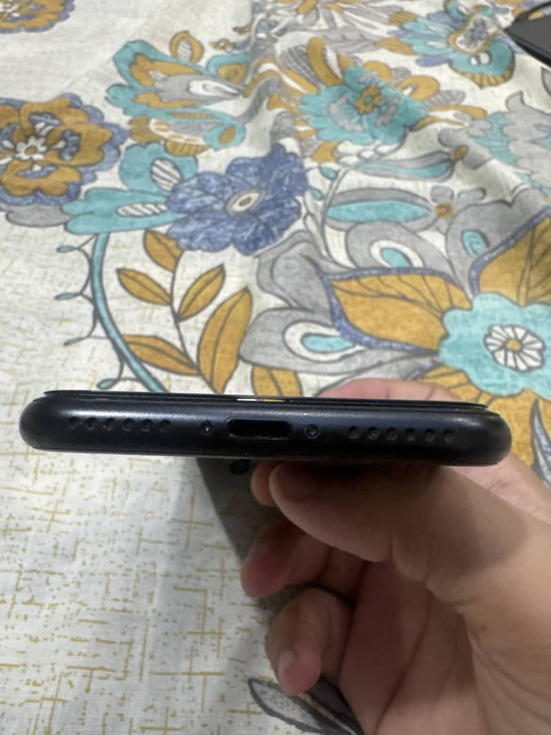 iphone se 2 4