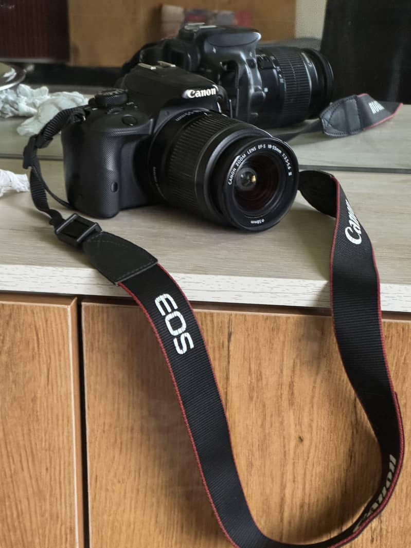 Canon EOS 100D 0