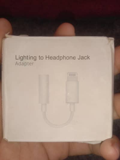 lightning adapter 3.5mm iphone connecter