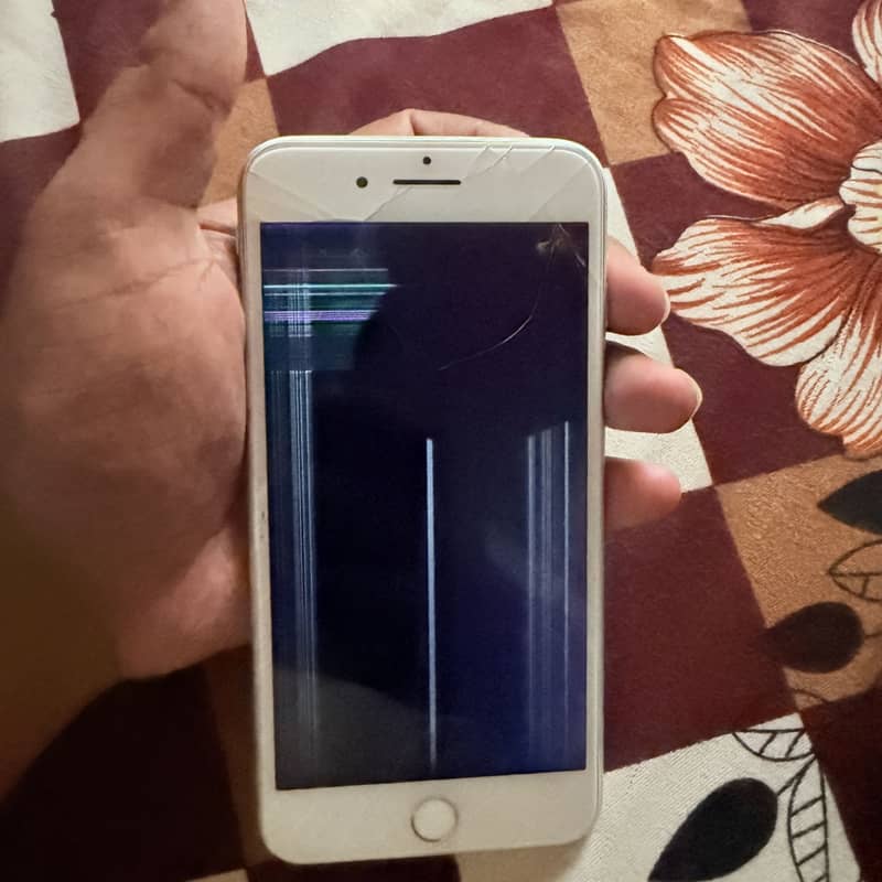 Apple iPhone 8 Plus 0