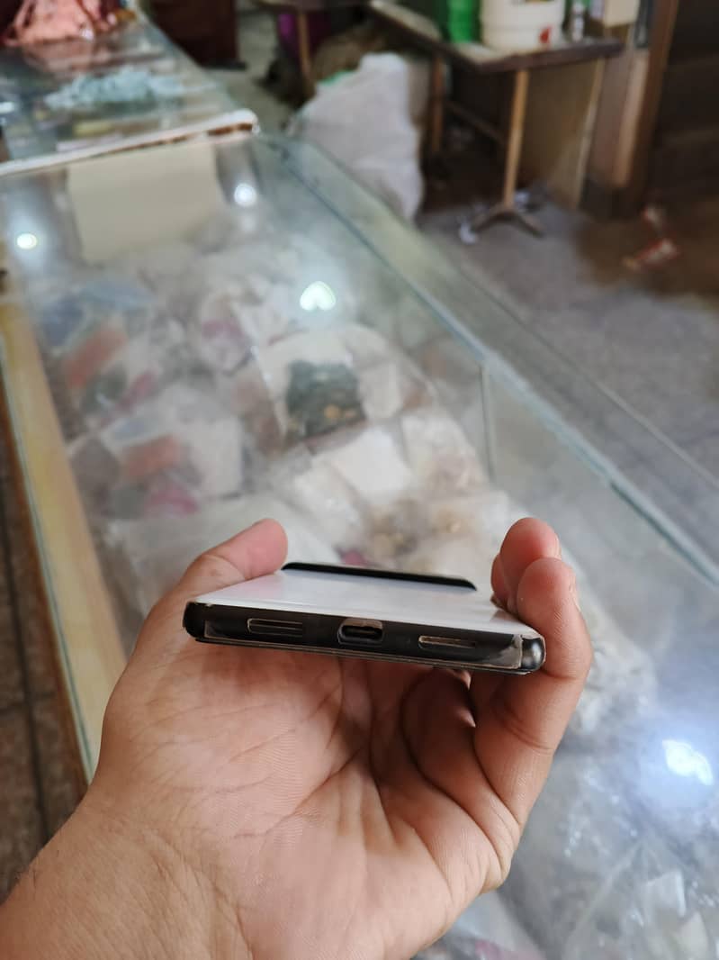 Google Pixel 6 4