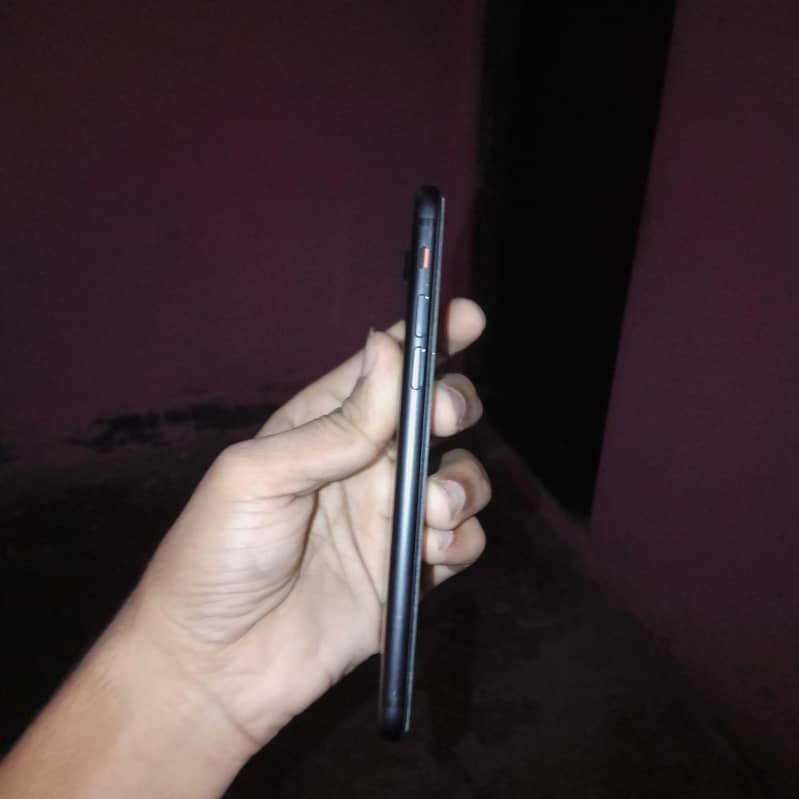 Apple iPhone 7 1