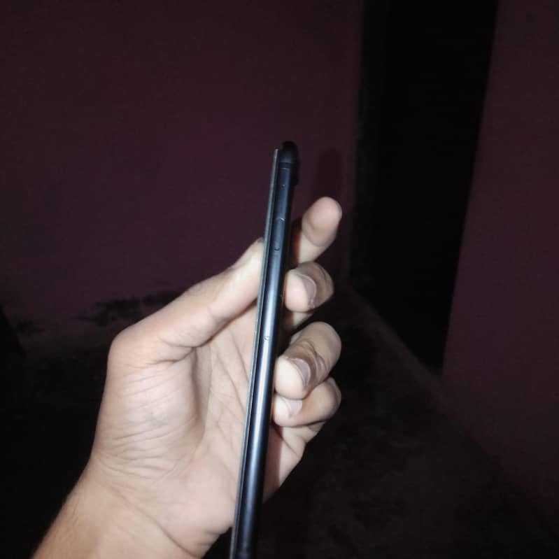 Apple iPhone 7 2