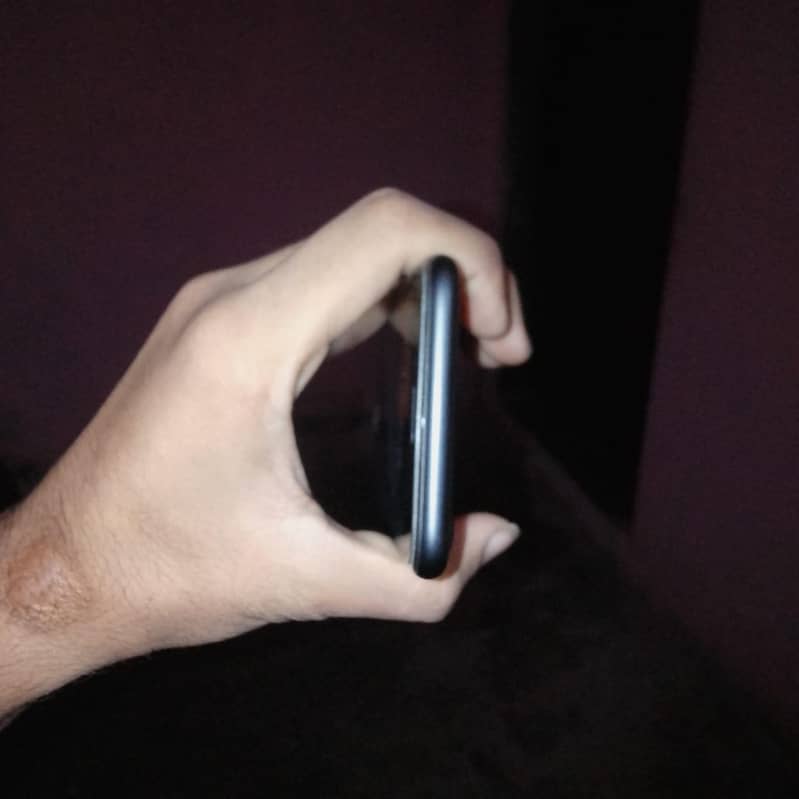 Apple iPhone 7 3
