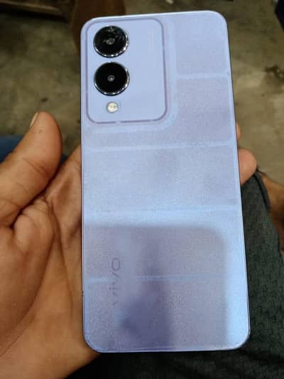 Vivo Y17s