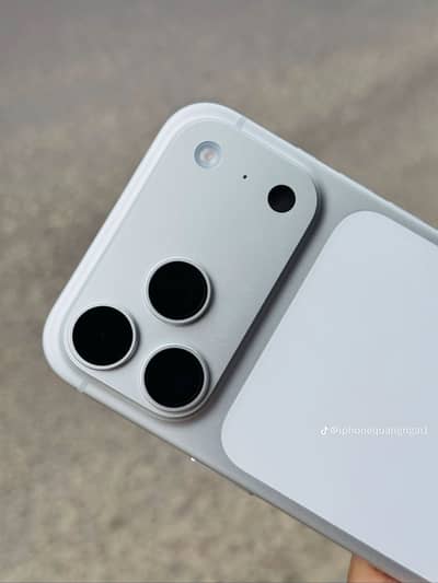 Apple iPhone 17 Pro Max