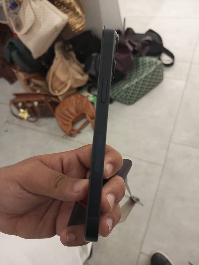 Apple iPhone 14 2