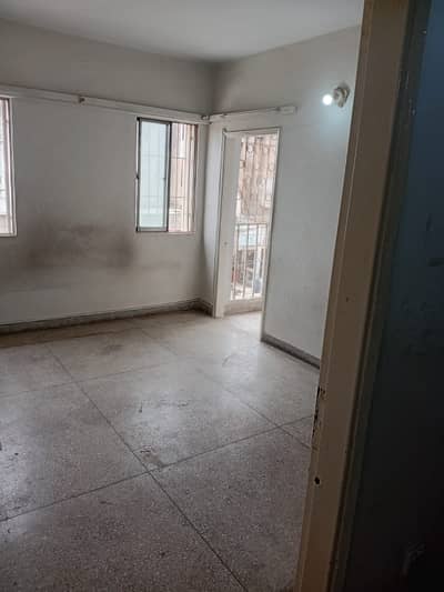 1500 Square Feet Flat In Gulshan-e-Iqbal - Block 5 Is Available For rent