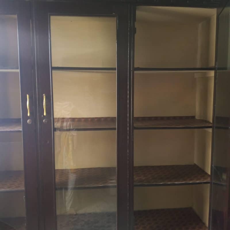 showcases 1