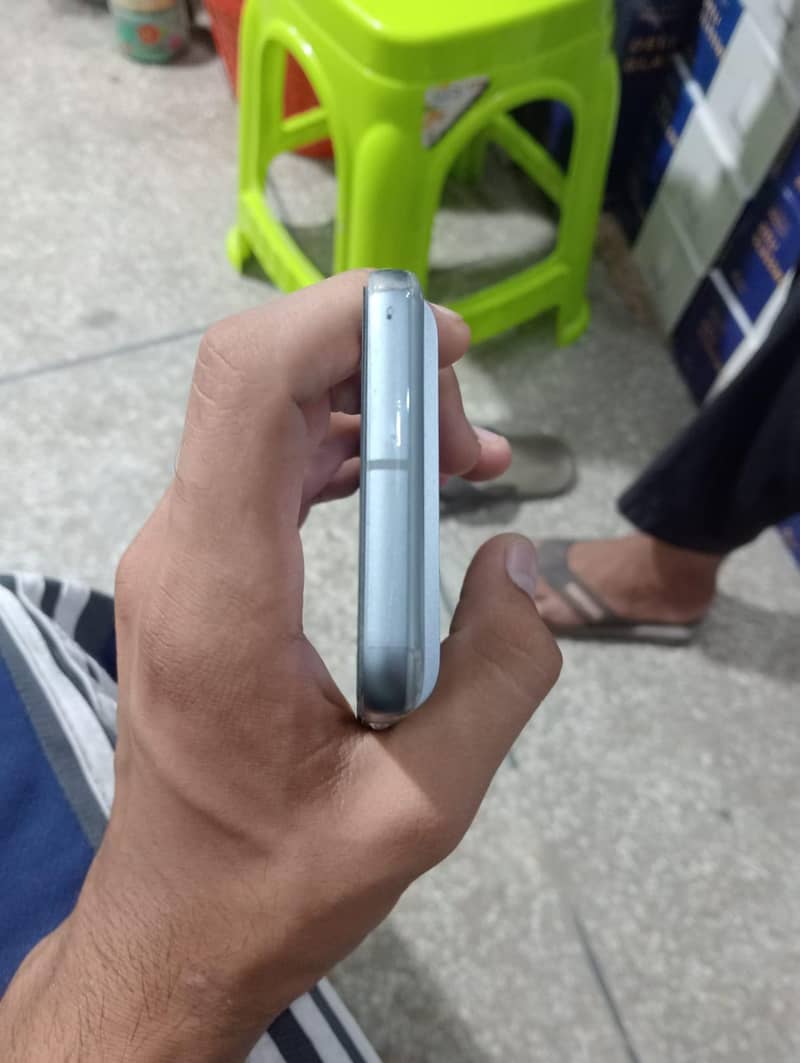 Google Pixel 8 0