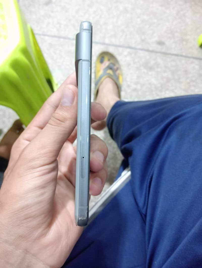 Google Pixel 8 2