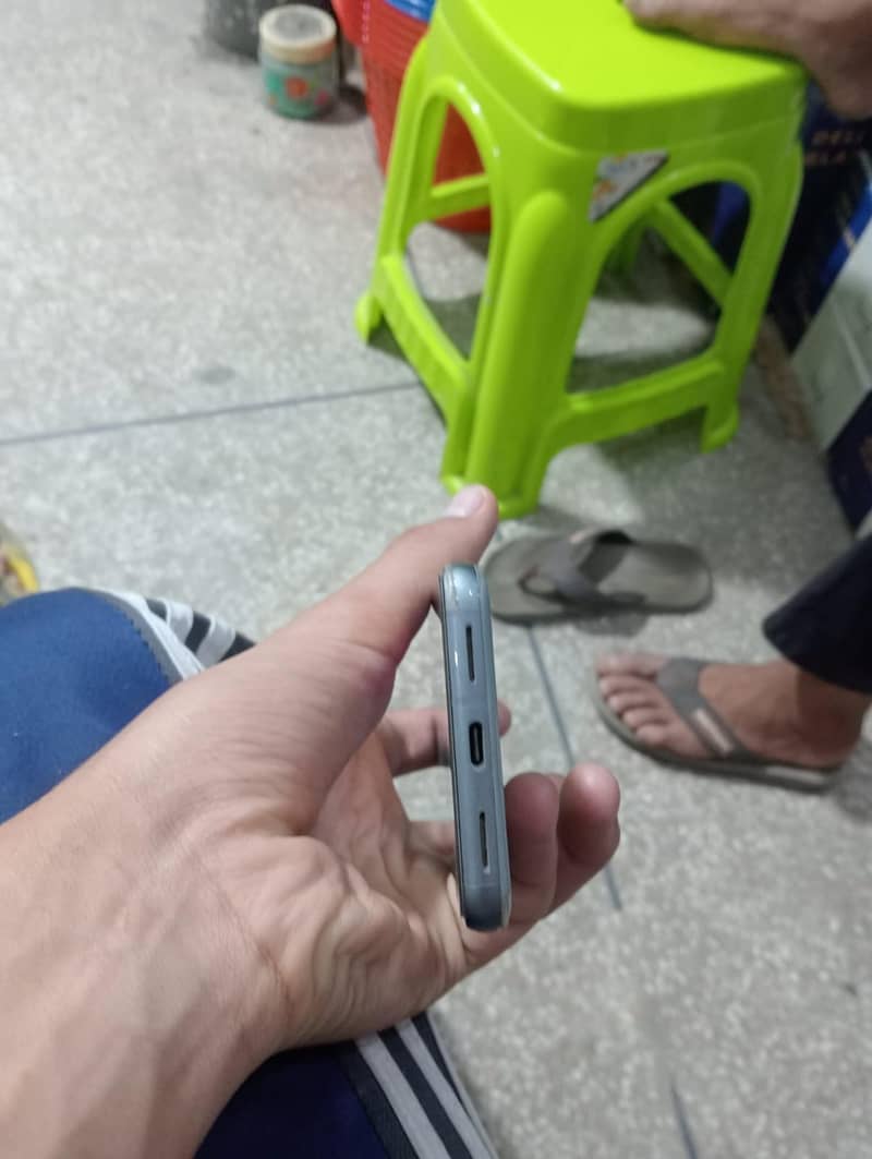 Google Pixel 8 3