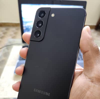 SAMSUNG GALAXY S22(IMPORTED+8K SHOOT+OFFICIALLY PTA APPROVED IMEI)