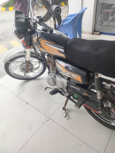 Honda CG 125 2016 Modal Lahore Number Excellent Condition