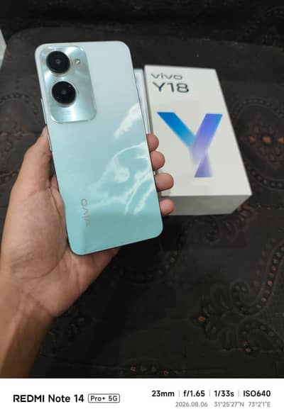 Vivo Y18 With Box Whtasapp . 03127916897.