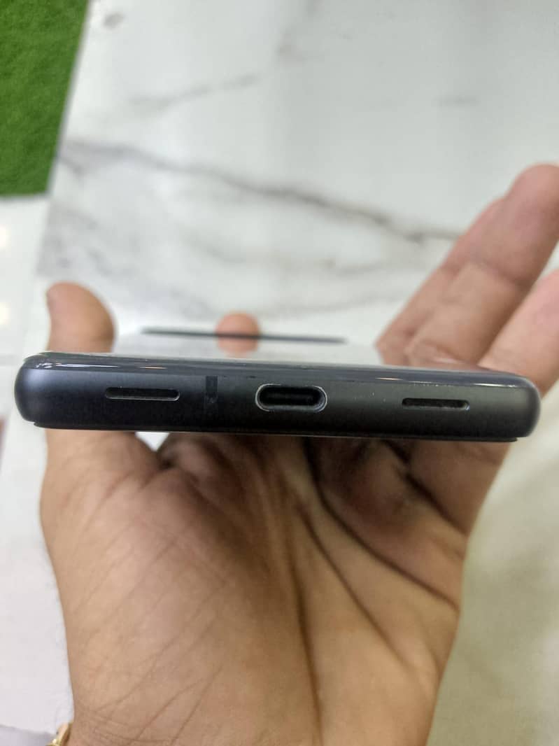 Google Pixel 7a 2