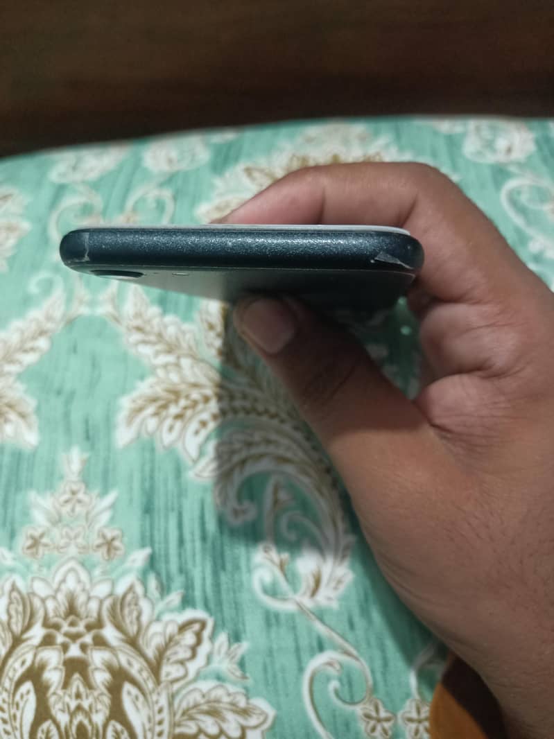 Apple iPhone SE 3