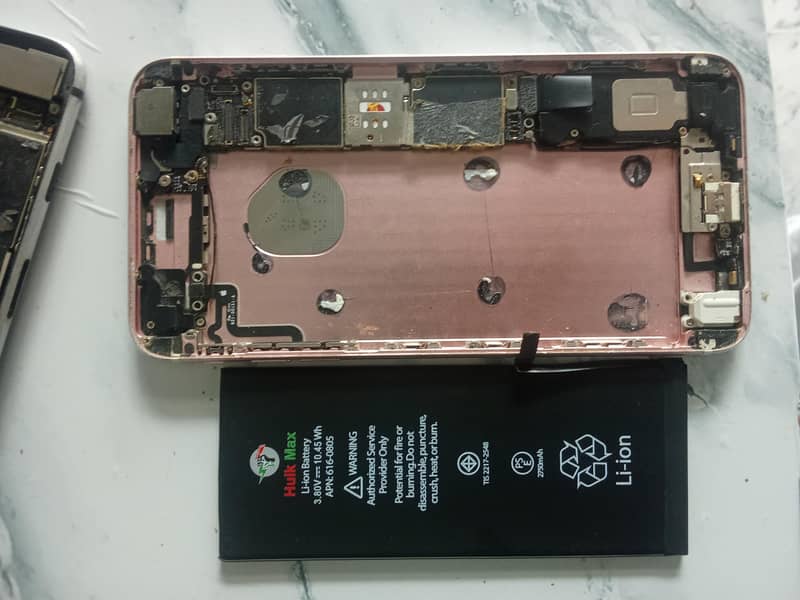 Apple iPhone 6S Plus 0