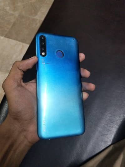Tecno Spark 4
