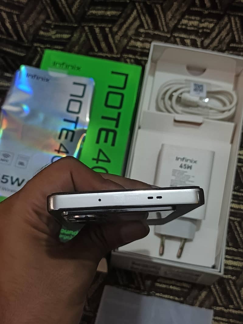 Infinix Note 40 4