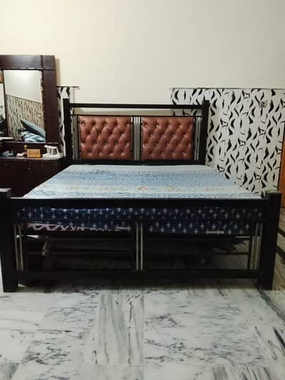 KING sized IRON bed