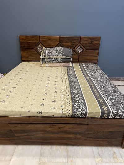 Bed and mattress
