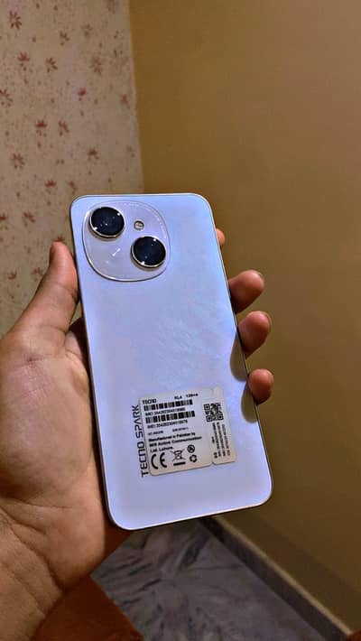 Tecno Spark Go 1