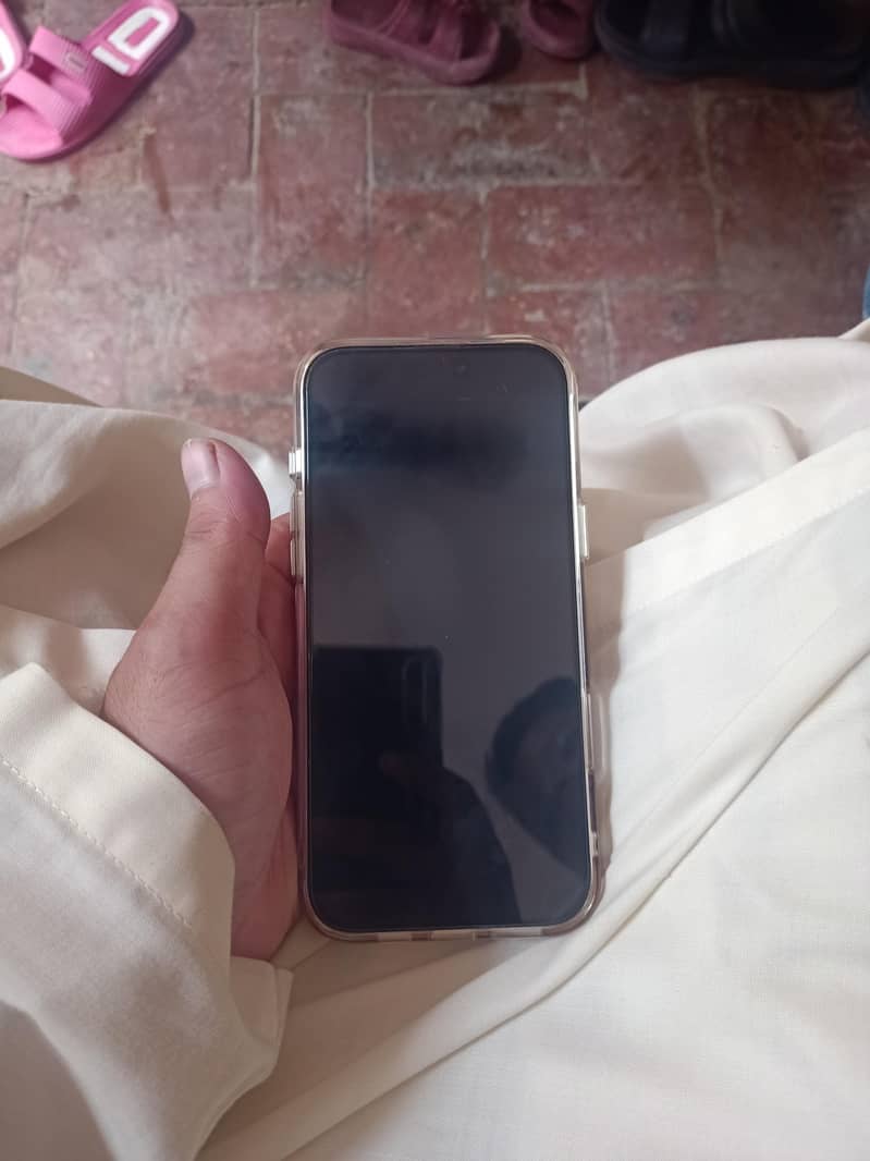 iphone 16 pro max 1