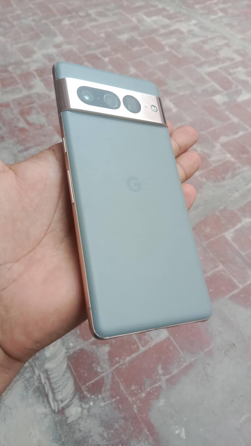 Google Pixel 7 Pro 2