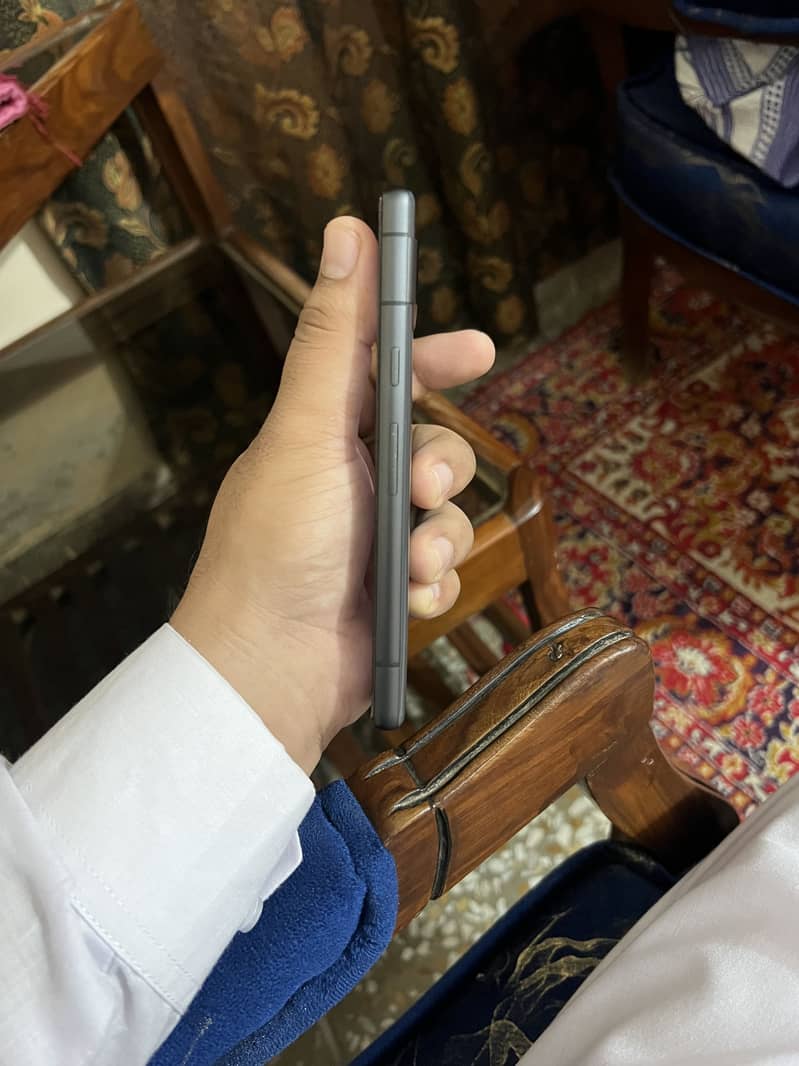 Google Pixel 7a 5