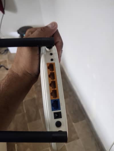 Wifi router tp link good condition
