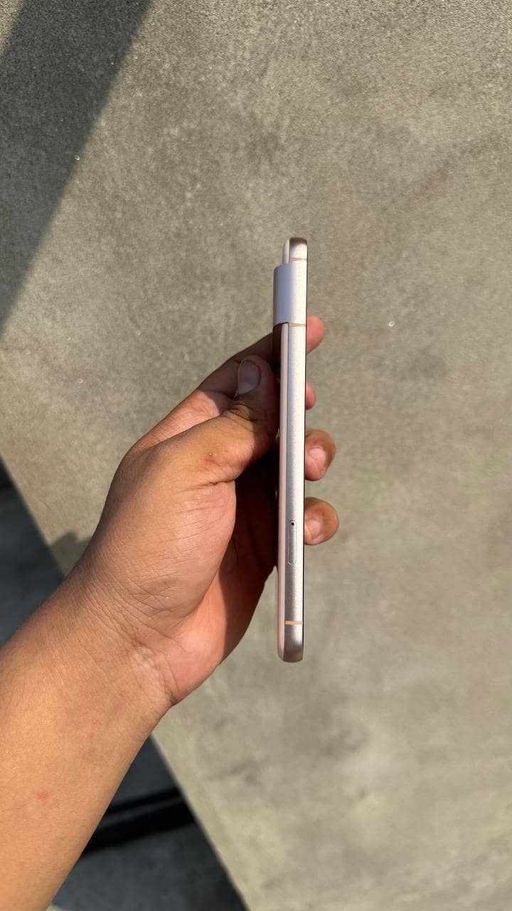 Google Pixel 8 3