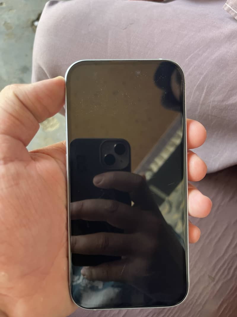 Apple iPhone 15 3