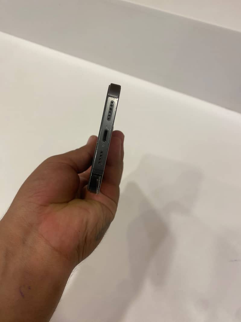 Apple iPhone 13 Pro Max 4