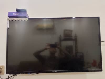 Ecostar LCD 43 ince