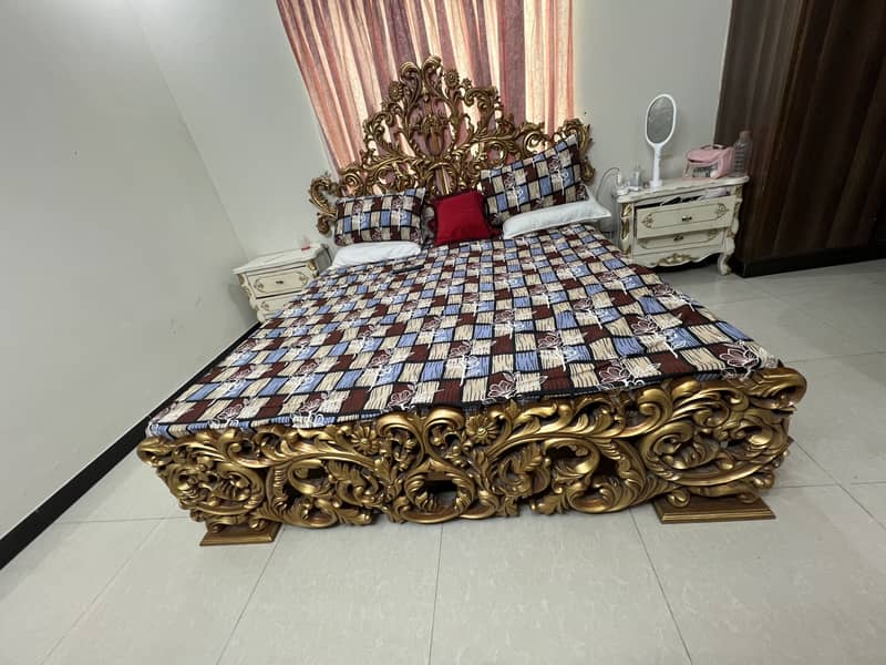 Bed Set with Dressing Table 0