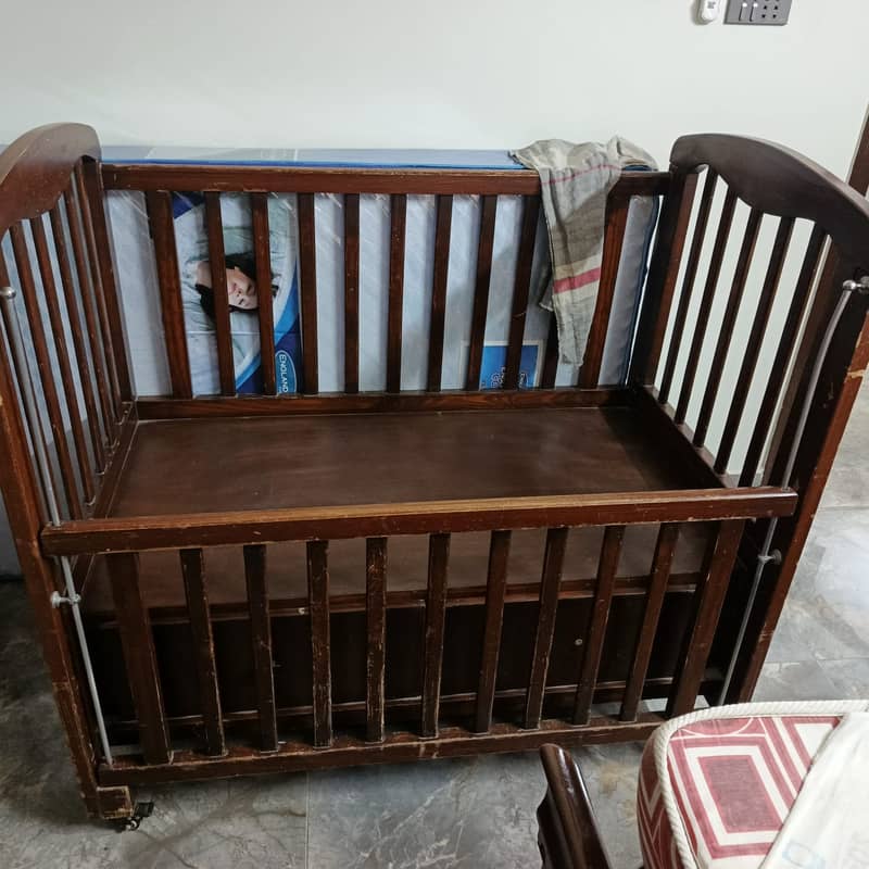 Childrens Cot 1